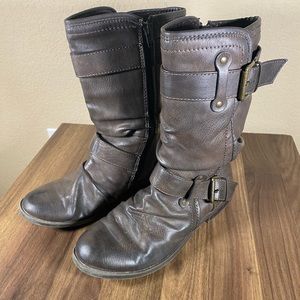 Report HILARIA Boot Sz 8.5